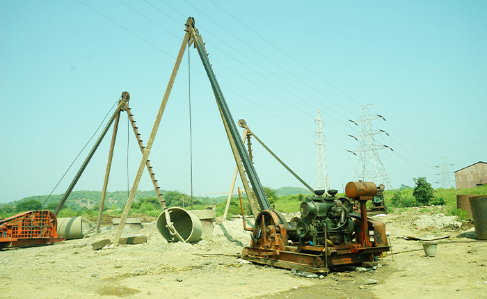 DMC-hydraulic-piling-rig