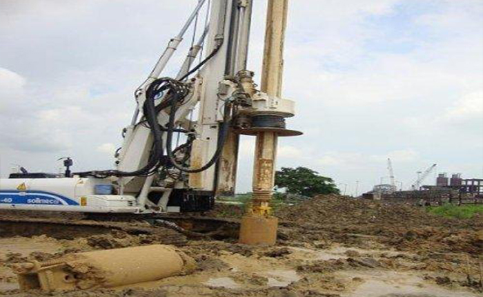 DMC-hydraulic-piling-rig